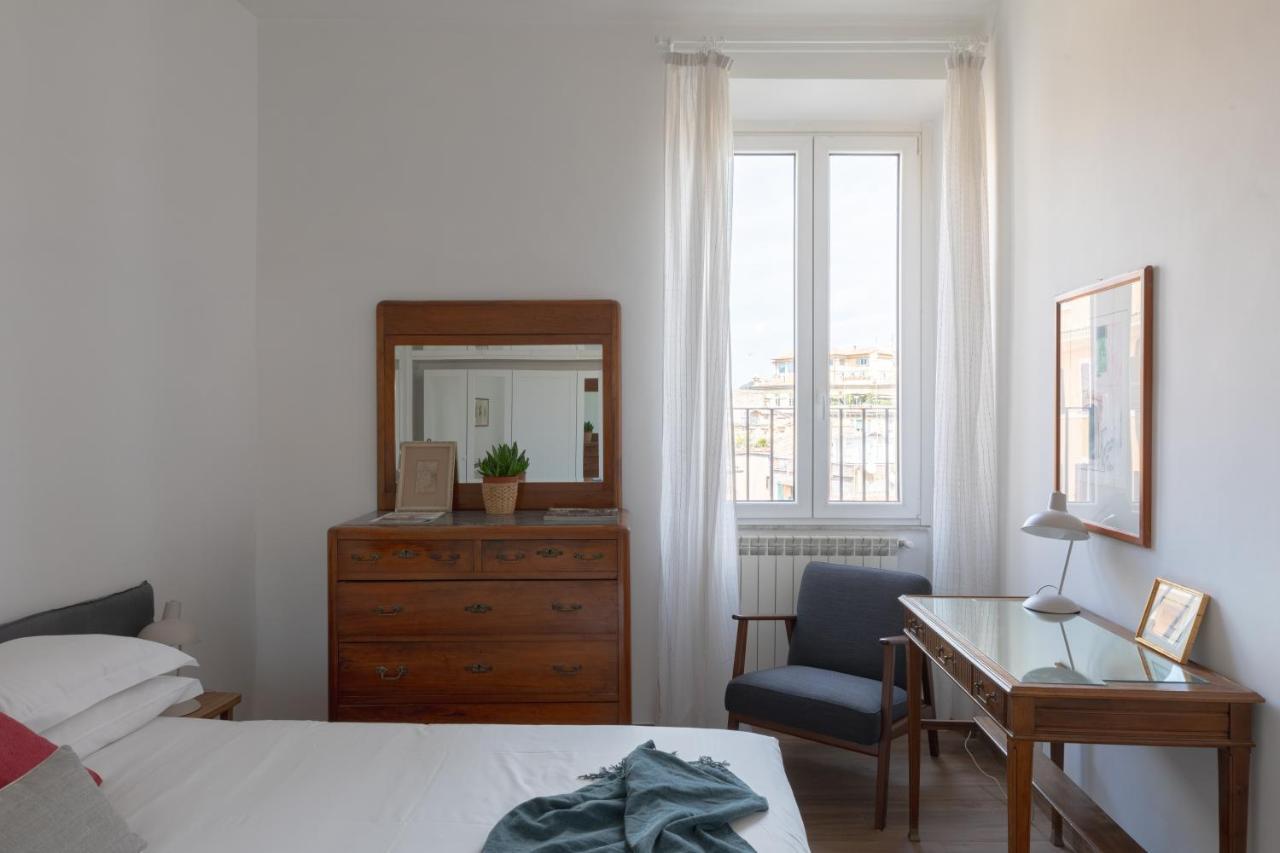 Amazing Penthouse With Terrace And Rooftop In Trastevere Roma Exterior foto